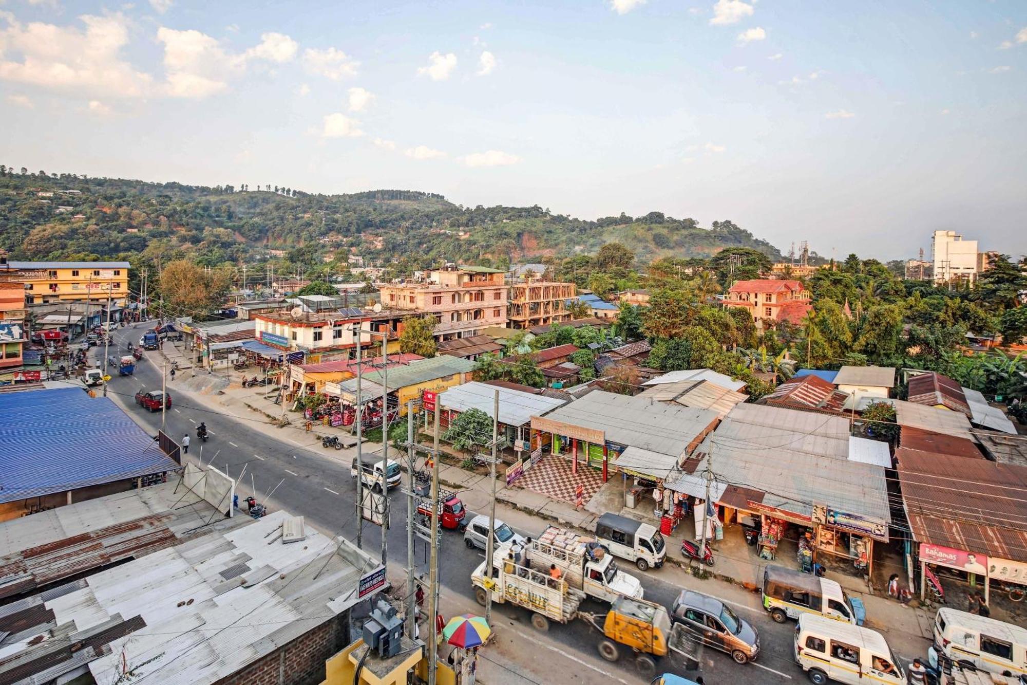 Townhouse Oak Hi-City Hotel Guwahati Eksteriør billede